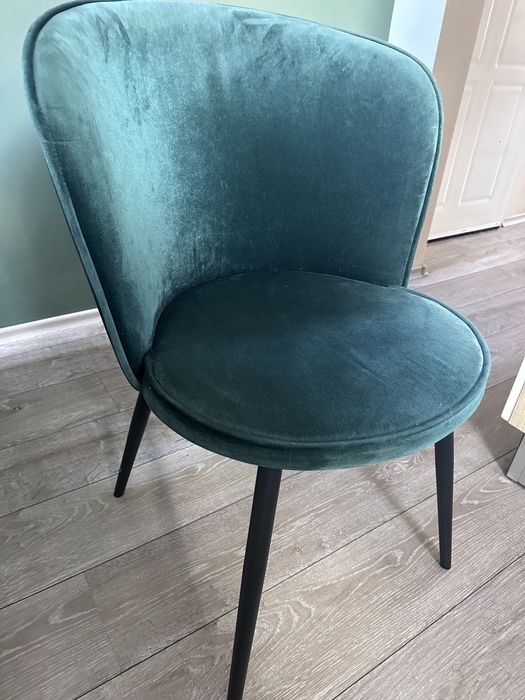 Зелен трапезен стол