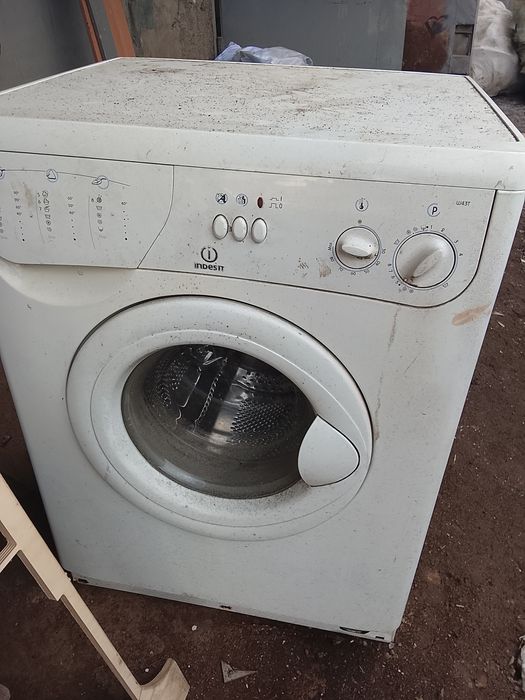 Стиральная машина INDESIT