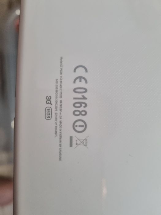 Vând tabletă Samsung GT P 5200