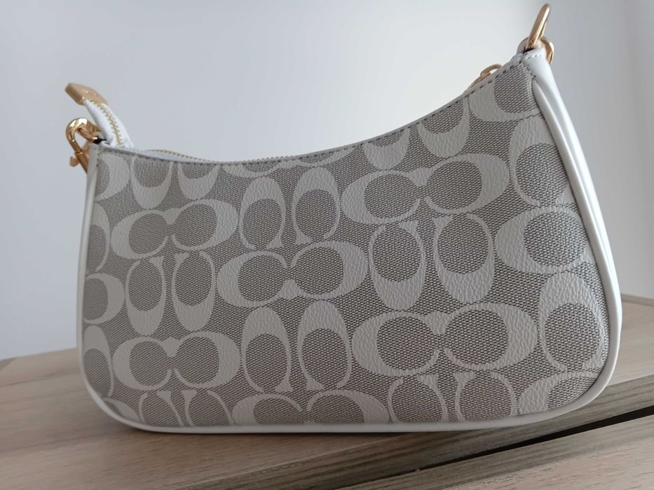 Geanta Coach eleganta