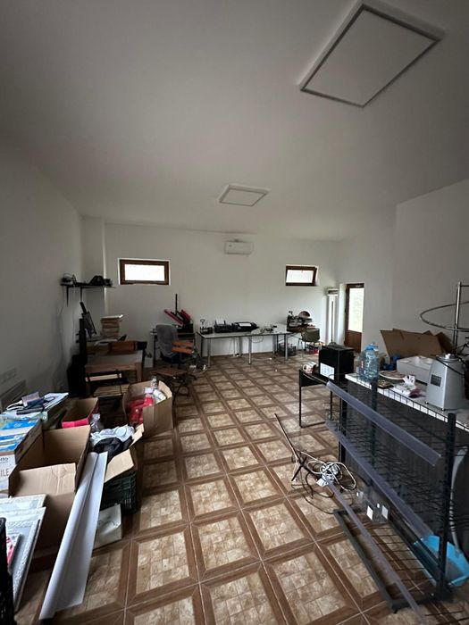 Spațiu comercial de vânzare