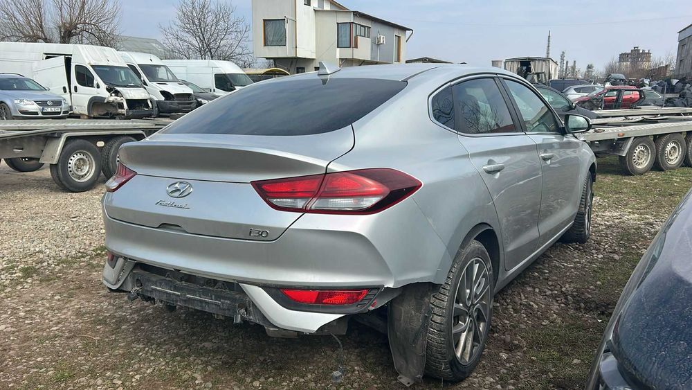 Usa dreapta fata / spate  dezechipata Hyundai i30 2019 Hatchback 1.4