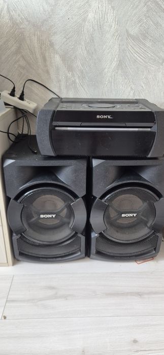 sony shake-x10d (музыкальный центр)