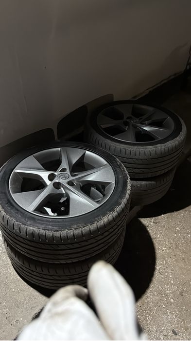 235/45 R18 SAILUN