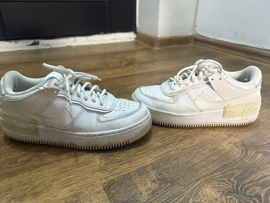 adidasi  nike af1