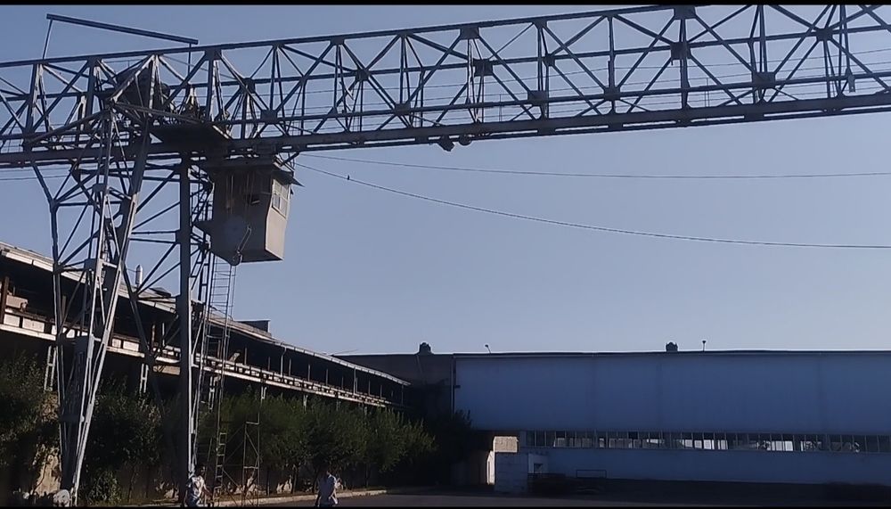 Продается козловой кран 20тон идеальное состояние
