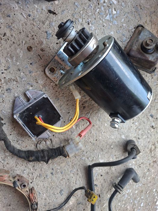 Части двигател Briggs and Stratton 16 к.с