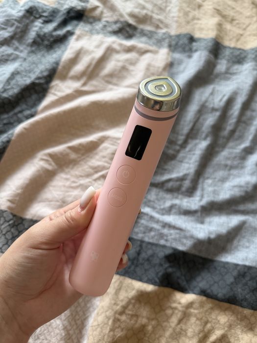 Medicube микротоковый массажер