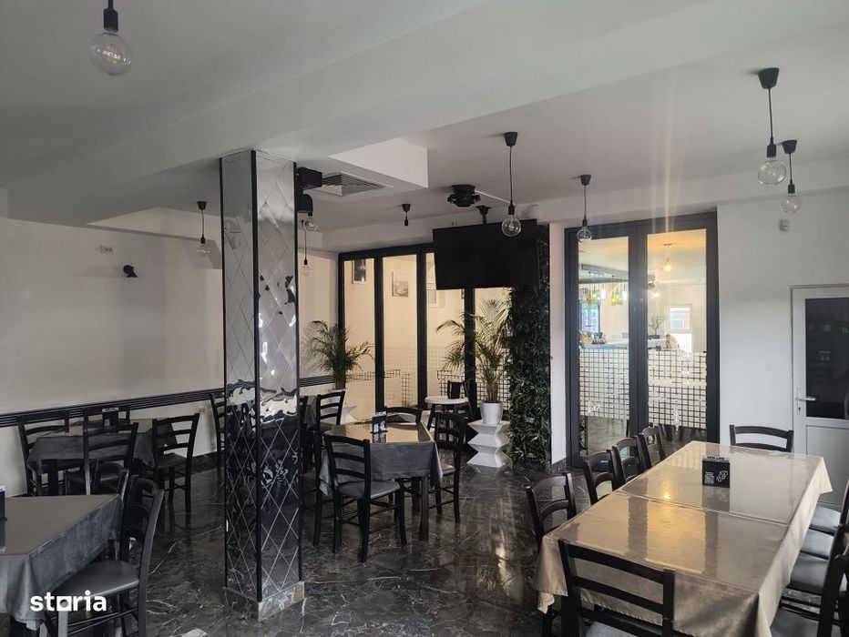 Spatiu comercial de 180 mp, in Gilau-centru