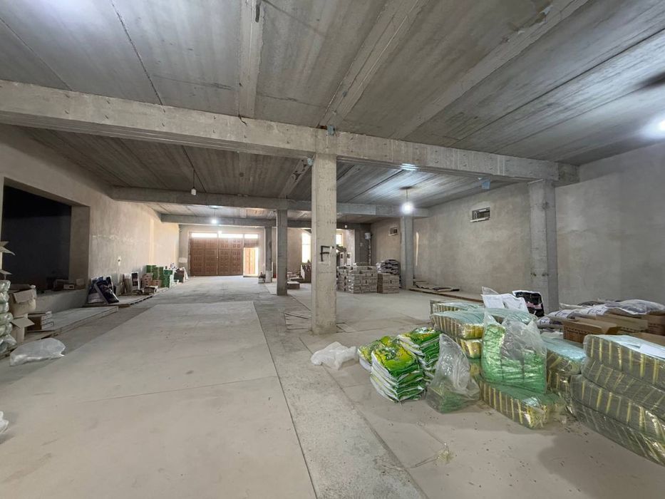 6 sotixli, 2 gavatli tayyor bino sotiladi.