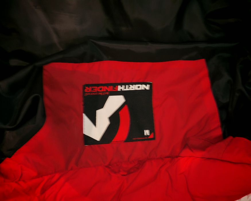 Продавам зимно яке Northfinder