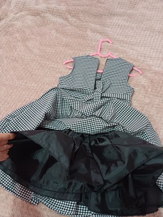 Кокетна рокля за момиче