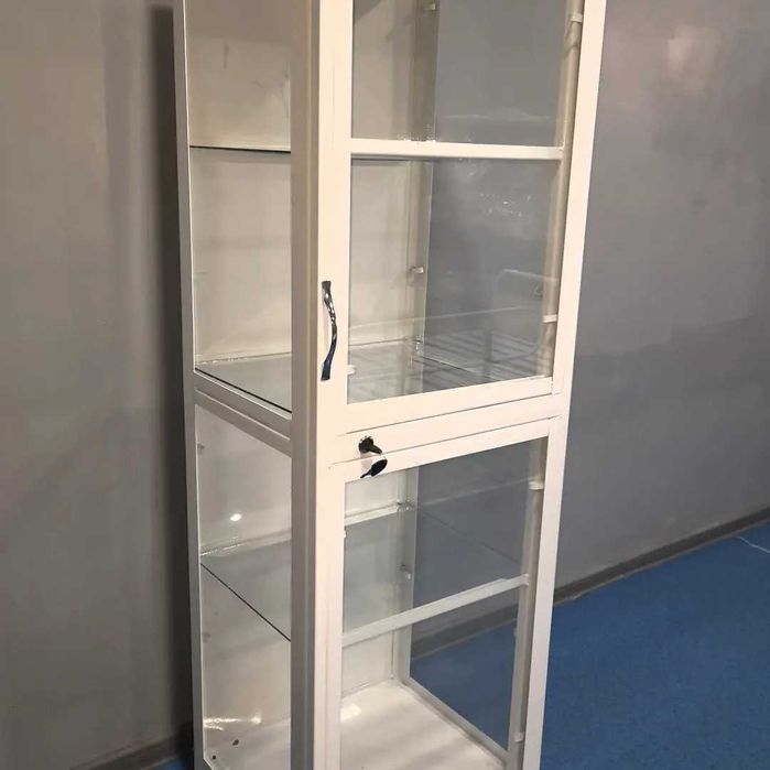 .
Шкаф металлический
Шкаф медицинский Медицинская шкаф кушетка ширма .