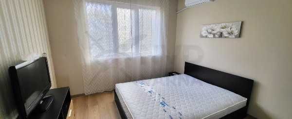 Дава се под наем двустаен апартамент във Възраждане 1! 21871092