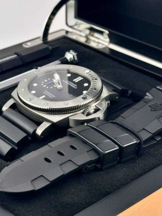 Panerai Luminor Submersible
