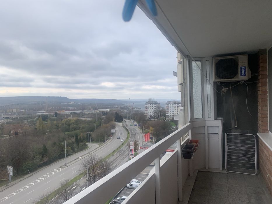 Дава се под наем Тристаен апартамент в Варна, Център - 68 кв.м за 433.5 € - Снимка #4