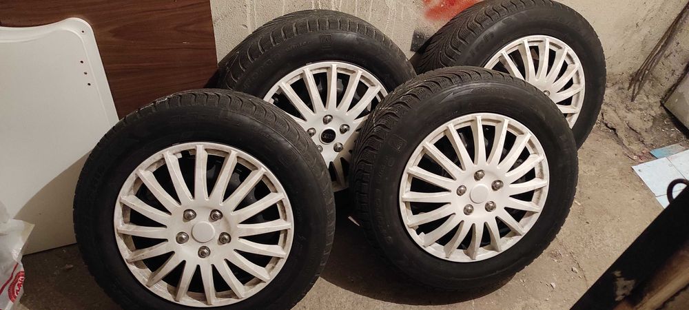 Джанти със зимни гуми 225/55/16 за Ауди