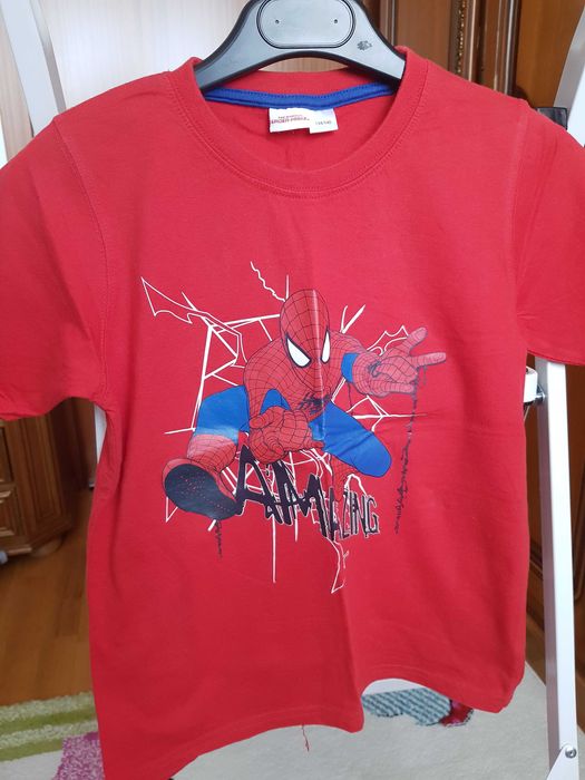 Vand tricouri, hanorace, pulover si vesta copii