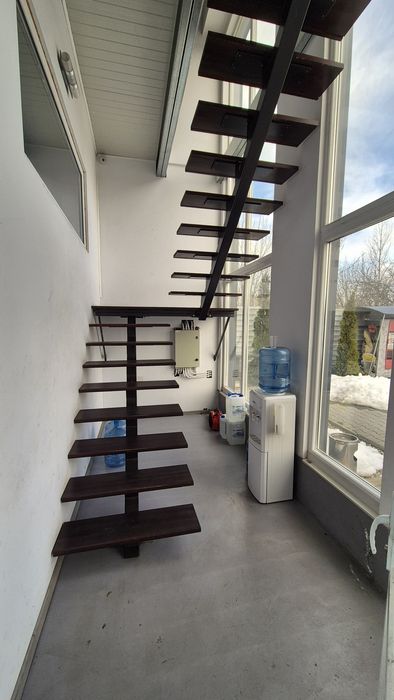 Hala complet utilata pt service auto de inchiriat