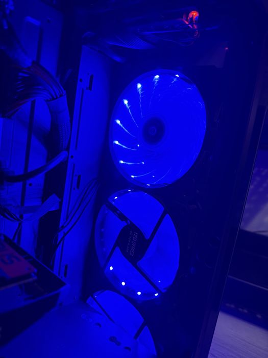 Настолен компютър-много добро състояние