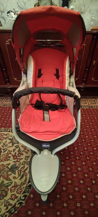 Недорого, фирменная, качественная коляска "chicco"