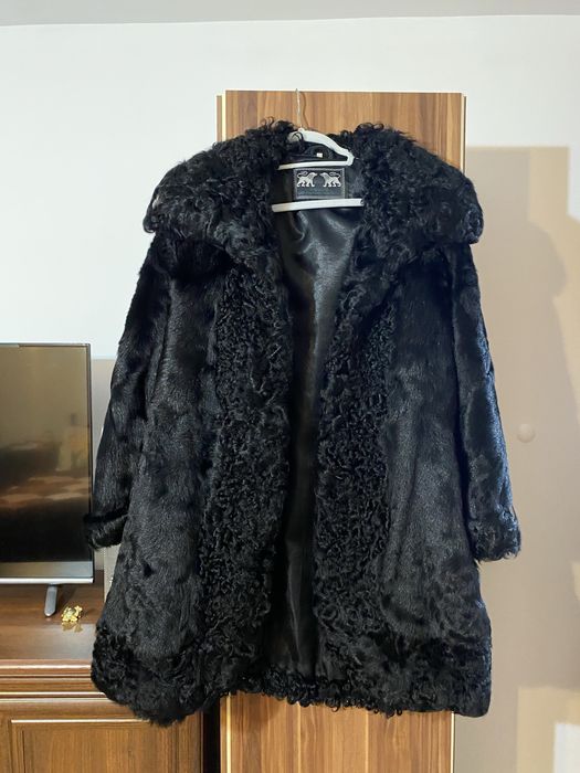 Blană naturală de miel Karakul, neagră, elegantă