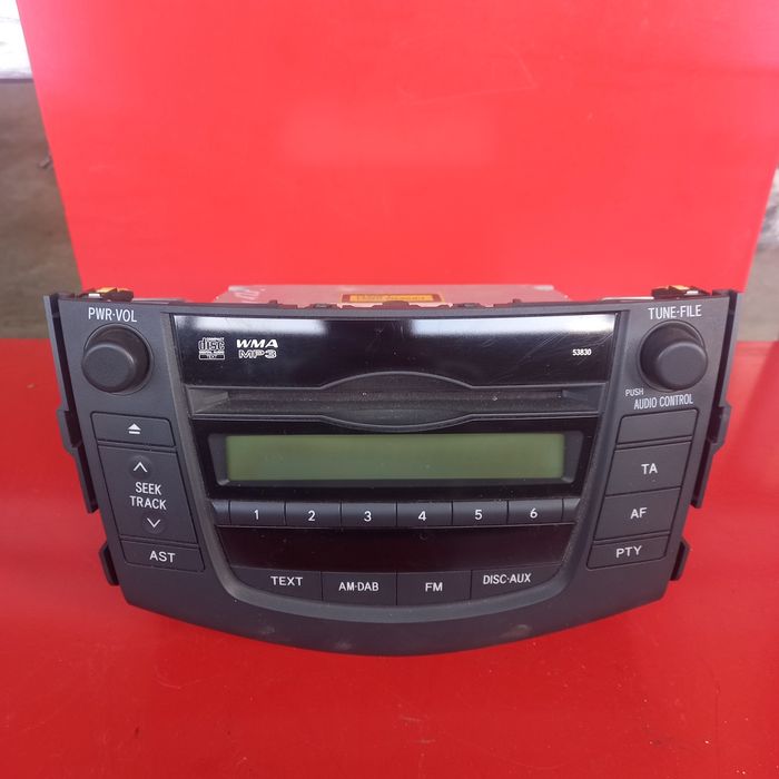 CD Toyota Rav 4.