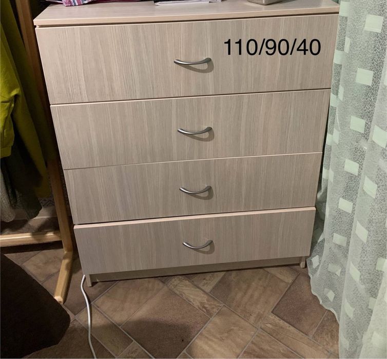 Продаю спальный гарнитур