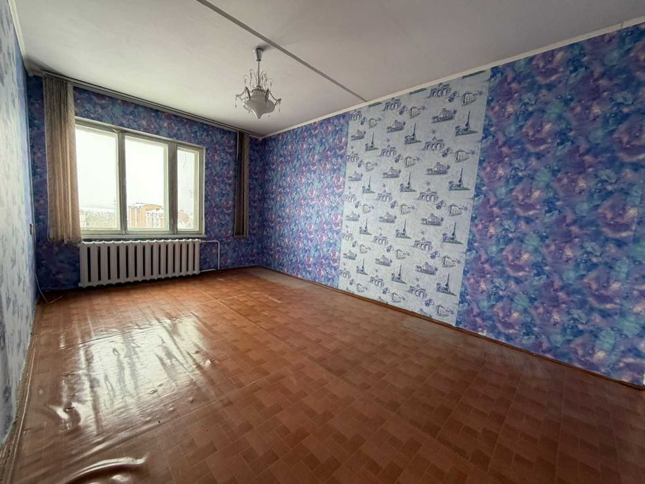 Продам трехкомнатную  на Кск