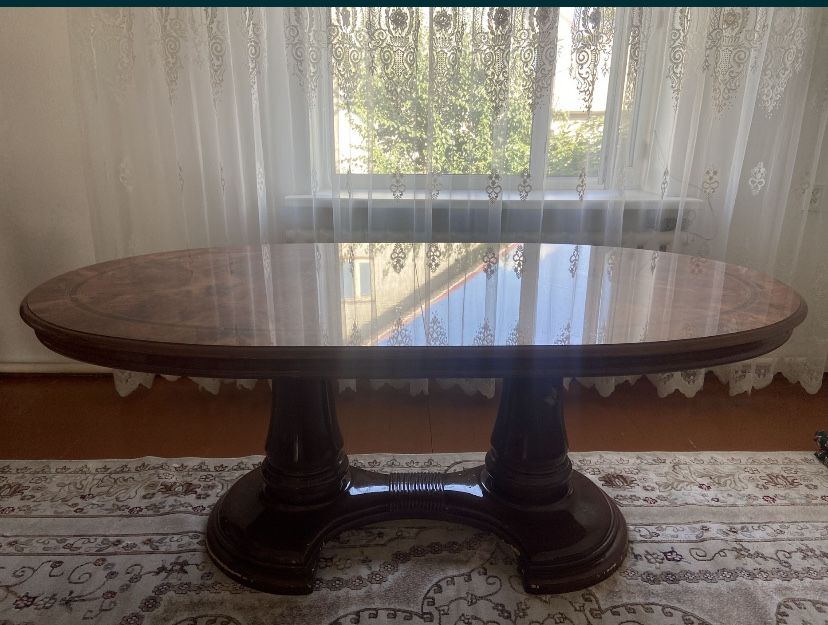 Продам стол