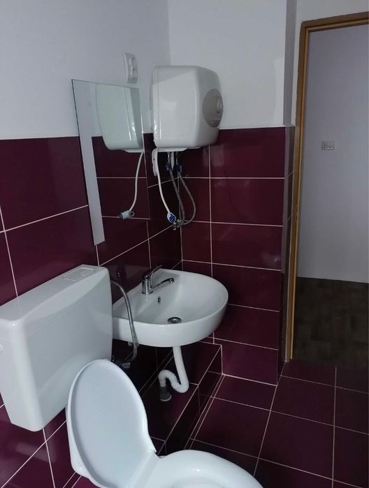 Închiriez garsonieră zona 2 Babe(lângă centrul medical Irina)