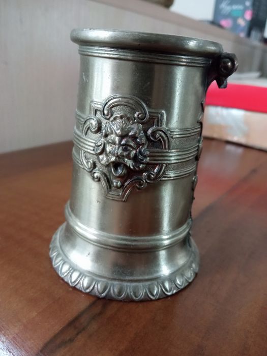 Антиквариат для коллекционеров.