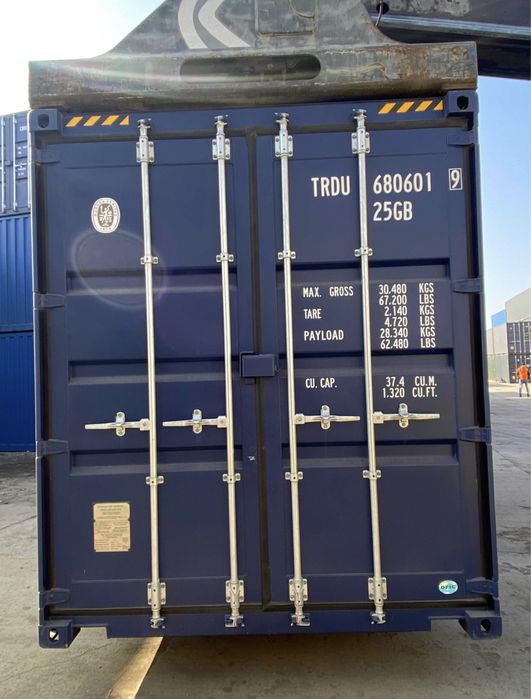 Vand containere maritime
