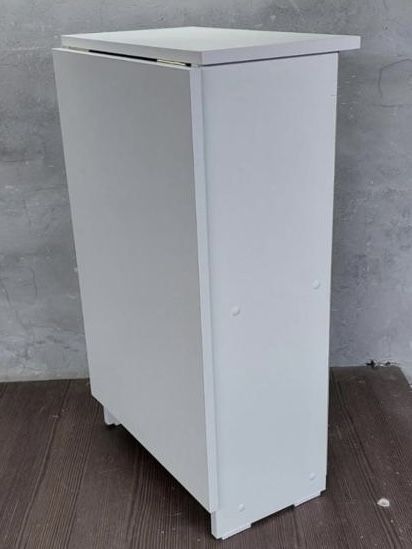 Маникюрный столик