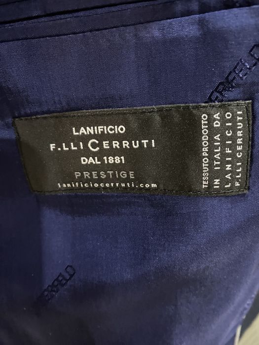 Муж костюм Lagerfield оригинал