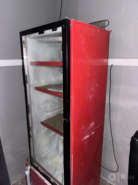 Xolodilnik sotiladi