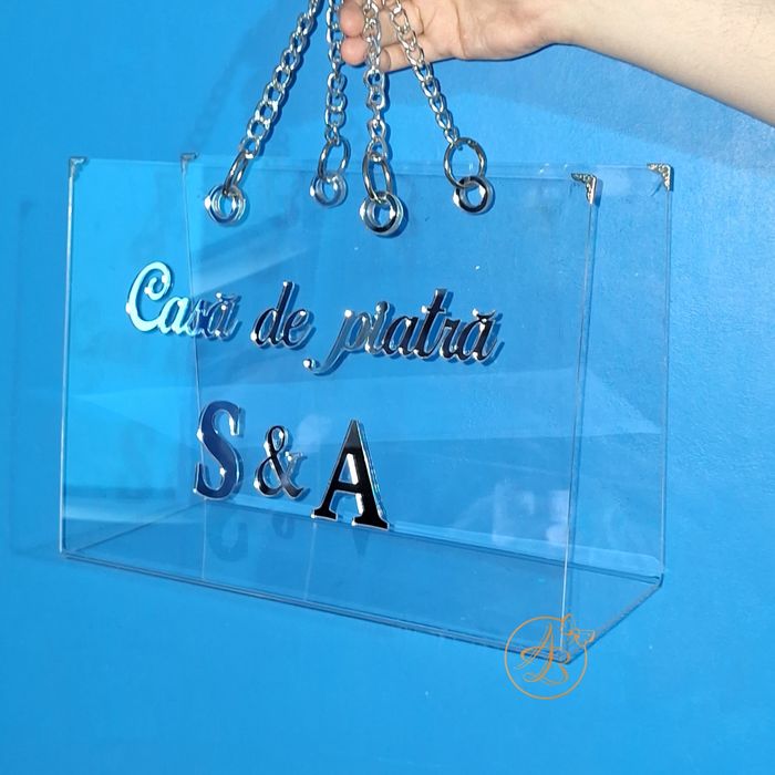 Posete  gentute din plexiglass transparent  pentru flori si cadouri
