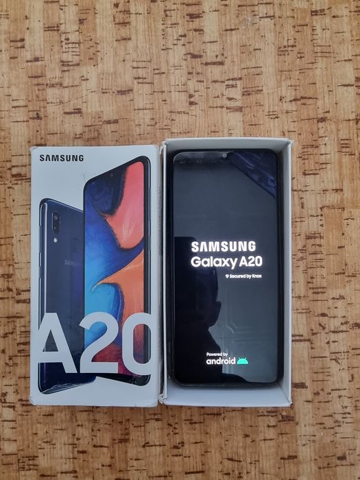 Samsung A20 32 гб
