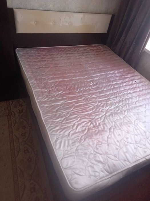 Срочно! Продам кровать двухспальную