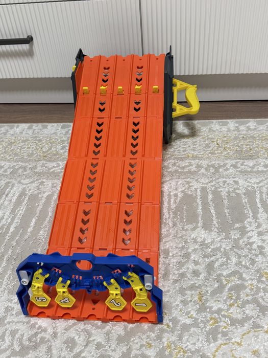 Игрушки Hot Wheels (Хот Вилс)