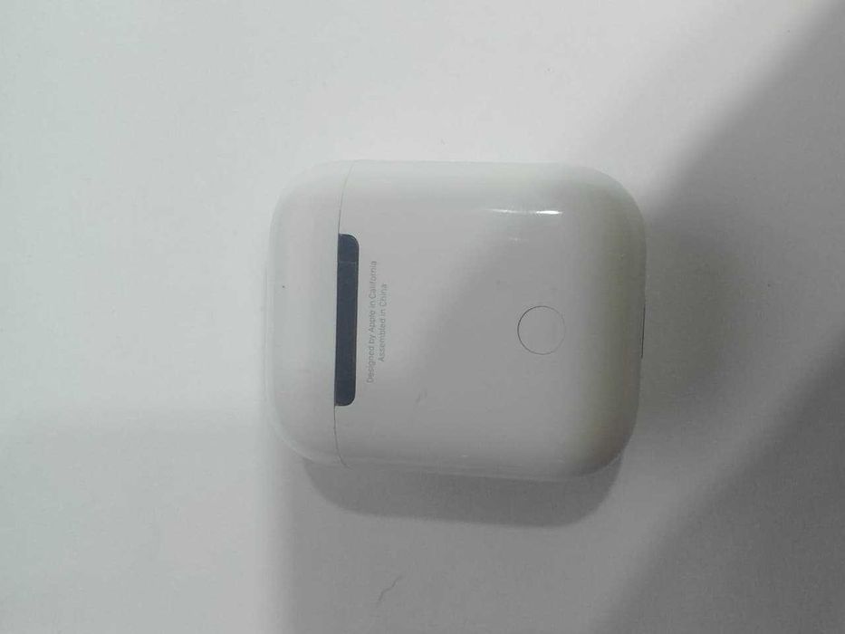 Продам наушники airpods 1 ( оригинал )