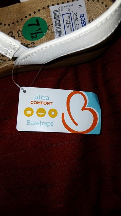 Из Америки, женские летние сандалии от бренда "Baretraps"    Цена 320.
