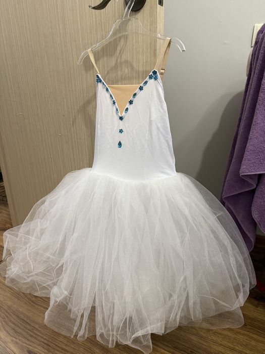 Белое платье 128 см