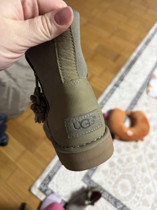 Ugg оригинал продам осень весна