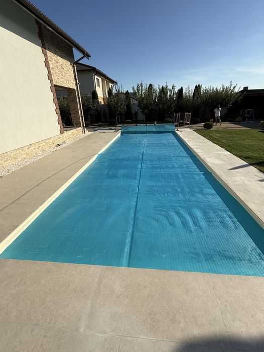 prelata piscina cu derulator manual