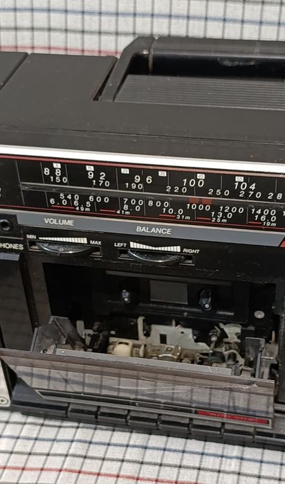 Касетофон ,SHARP