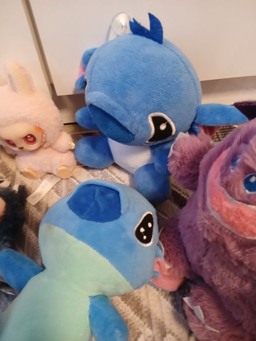 Стич и лабубу и др.