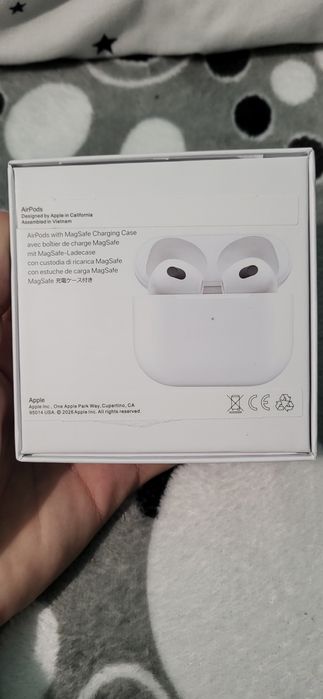 AirPods 3 originale – stare foarte bună