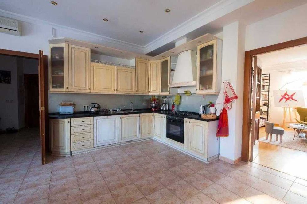 Дава се под наем Двустаен апартамент в София, Център - 55 кв.м за 418.2 € - Снимка #3