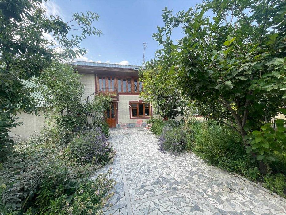 Продается дом 5 соток, 8 комнат, ул. Шаумяна (с ремонтом)